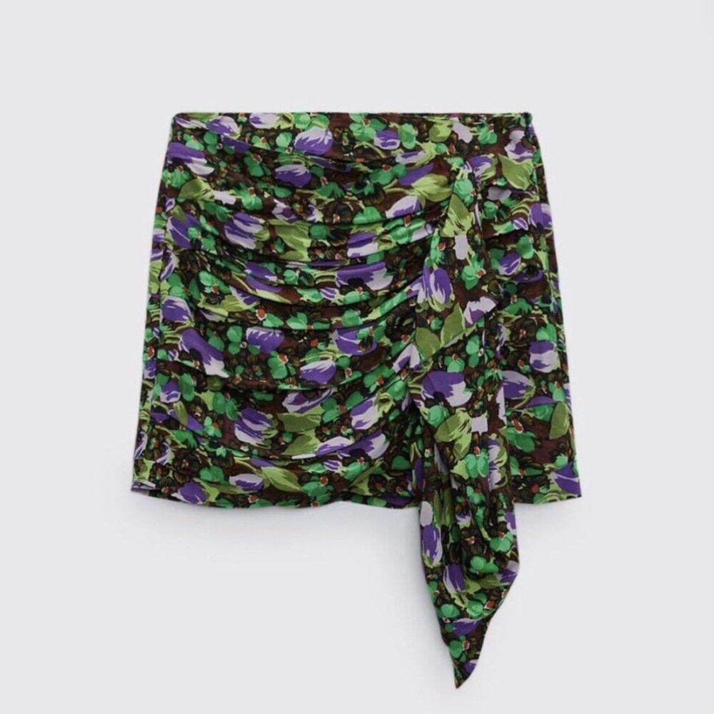 Zara Green Ruched Floral Mini Skirt